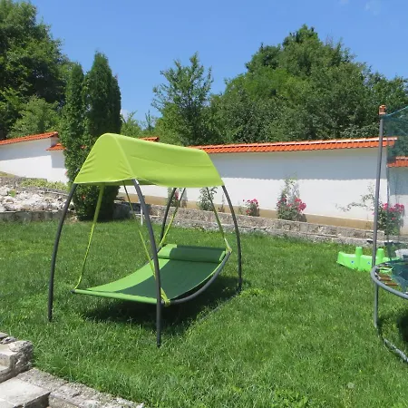 Guest house Комплекс Палмите Burya